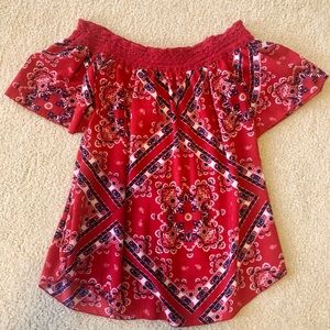 Rue21 Short Sleeve Floral Top with Lace Neckline
